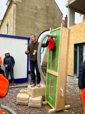 Visite paille hachée Partélios, Cagny (14) ©ARPE Normandie