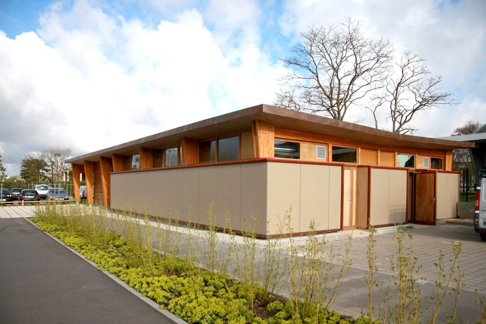 Local jeunes en paille porteuse