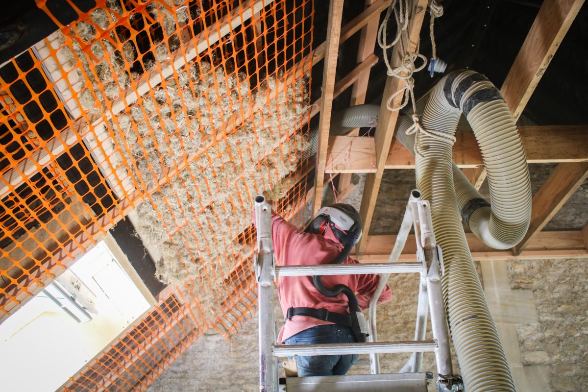 Soufflage laine de chanvre, Colomby-Anguerny (14) ©ARPE Normandie